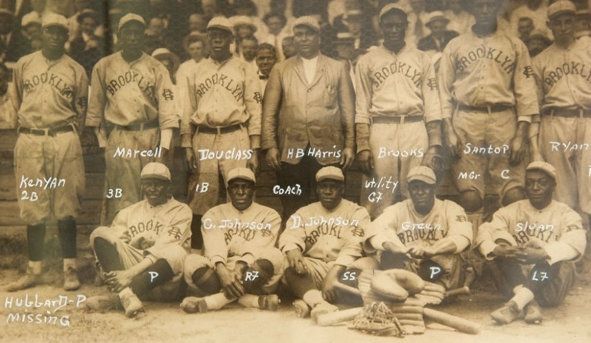 Brooklyn Royal Giants (1905-1942) •