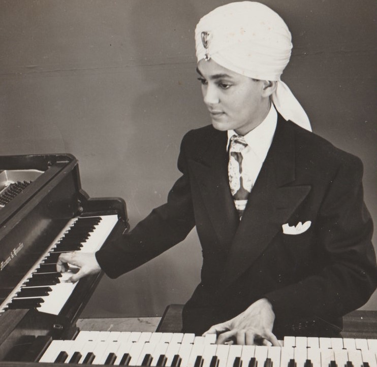 Korla Pandit by organ||