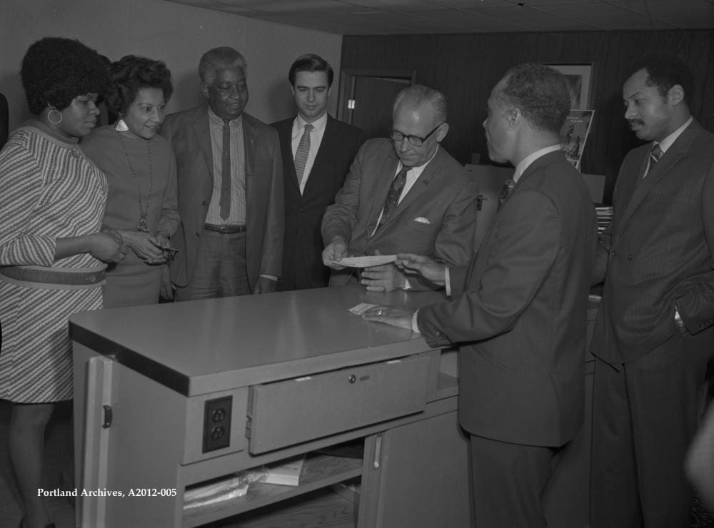 Freedom_Bank_Interior_with_Portland_Mayor_Terry_Schrunk_and_Others___City_of_Portland__OR__Archives_