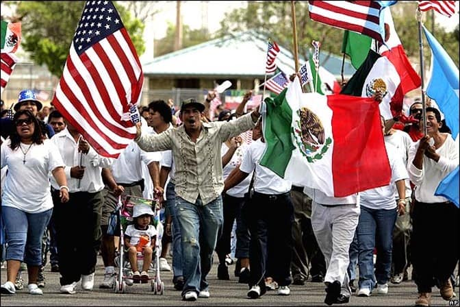 Latinos, 2003 (public domain)