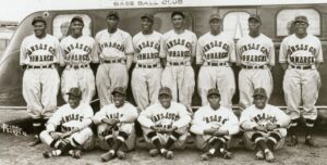 Negro League Kansas City Monarchs beat Sheboygan Chairmakers in 1937